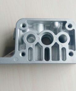 15-3126-01  Center Block Assy PX15 Wilden Parts